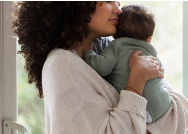 L’ocytocine : l’hormone du bien-être et du lien mère-bébé